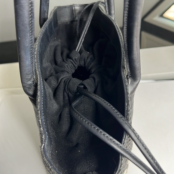 Cole Haan Shoulder Cinch Straw Linen Bucket Bag in Black White - Picture 5 of 10